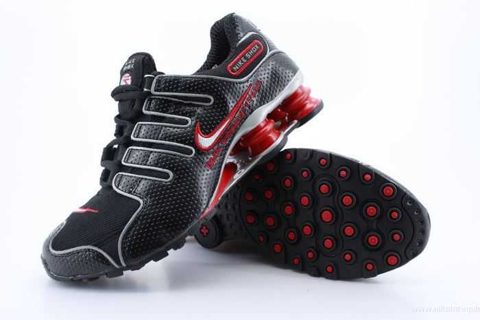 rouge et noir Nike Shox NZ (2)